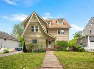 420 Carmita Ave, Rutherford, NJ 07070