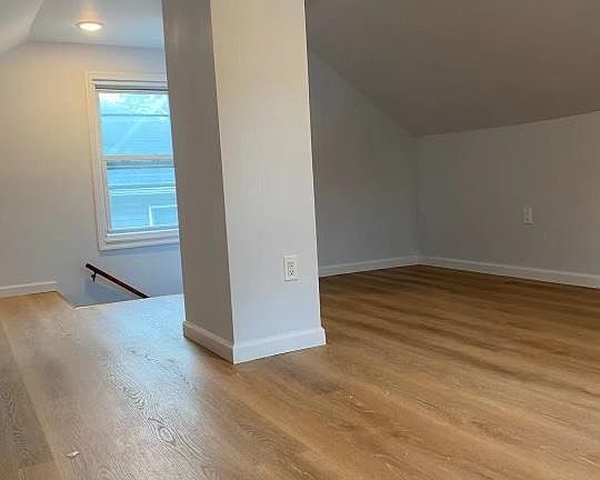 4th image of 154 Dudley Ave Floor 2