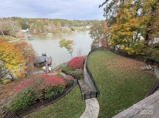 649 46th Avenue Dr NE, Hickory, NC 28601