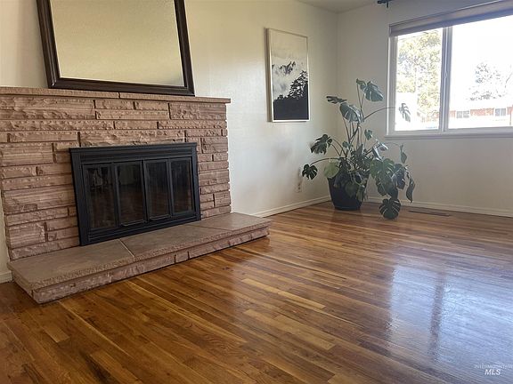 4th image of 6949 W Ashland Dr