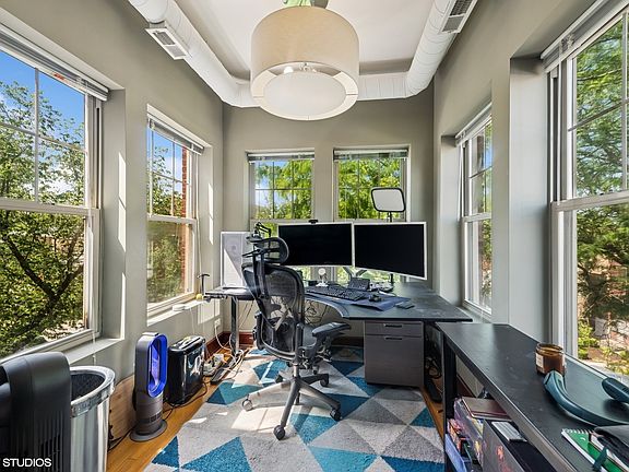 3rd image of 1471 W Foster Ave #3e