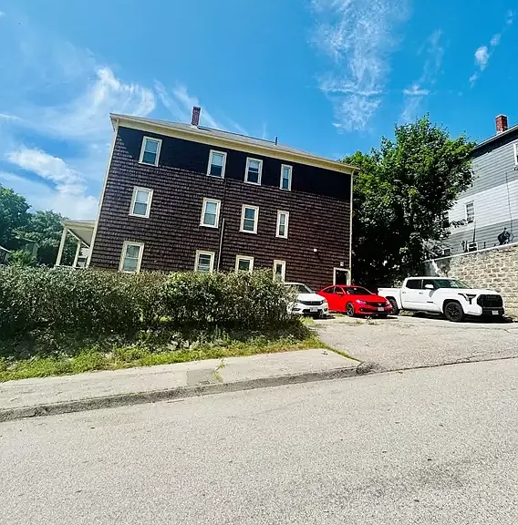211 Vernon St #3 — Photo 2