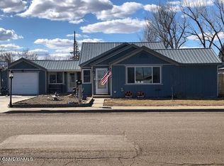 318 Olive St, Plentywood, MT 59254