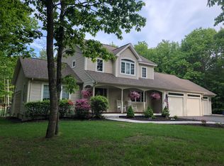 20 Pond Ridge Dr, Lewiston, ME 04240