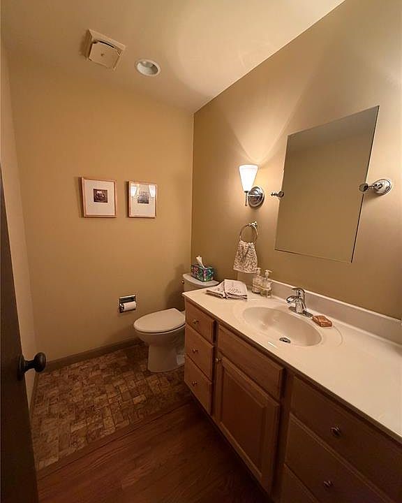 2nd image of 1751 Canyon View Ct