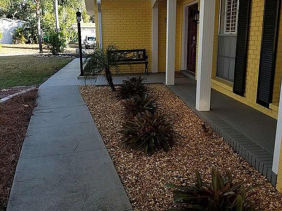2nd image of 423 Crosswinds Dr NE
