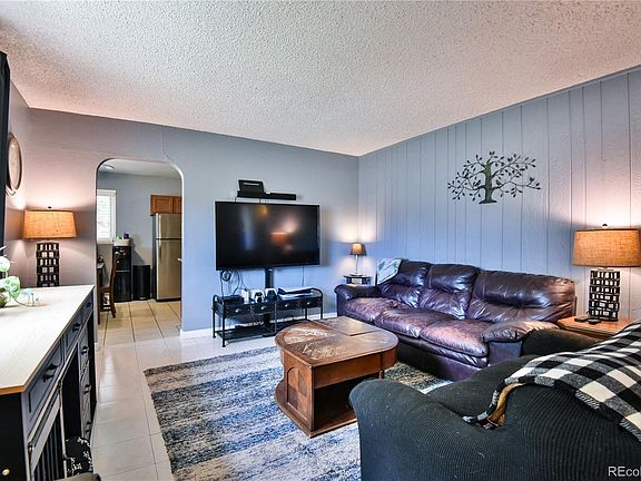 4th image of 9361 Fir Drive