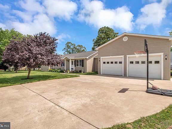 5th image of 12219 Cedarwood Dr
