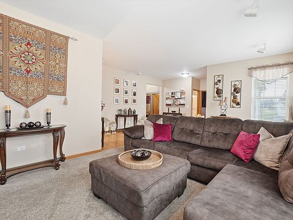 5th image of 16122 Seneca Lake Cir