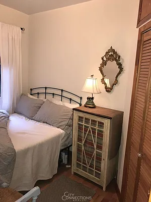 Rented by City Connections Realty | media 7