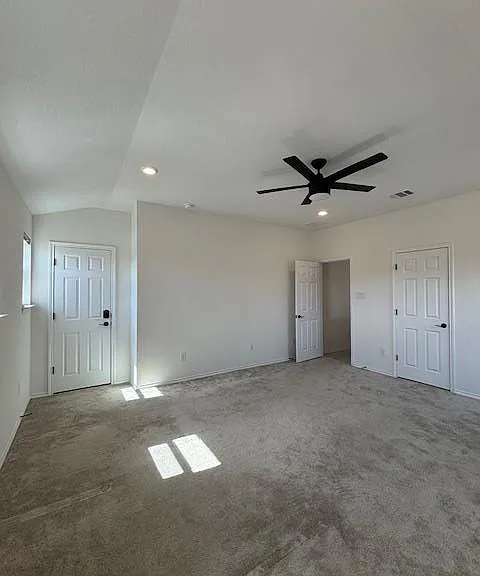 7925 Crystalbrook W — Photo 17
