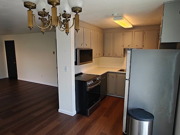 Recently remodeled kitchen with new appliances and countertops