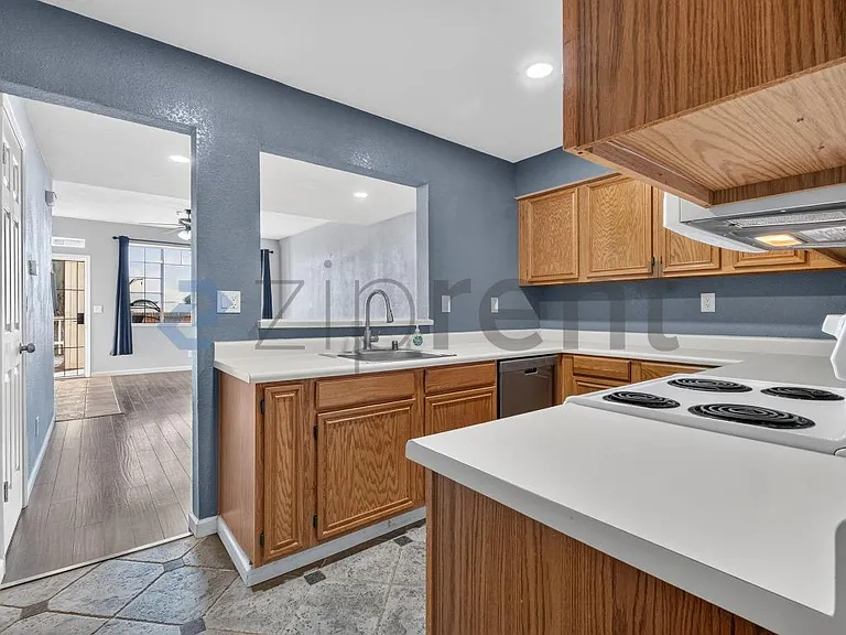 3443 Wells Rd — Photo 13