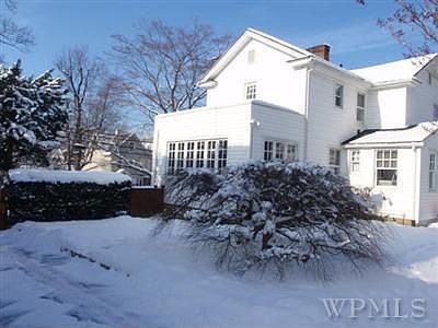 3rd image of 186 Weyman Ave