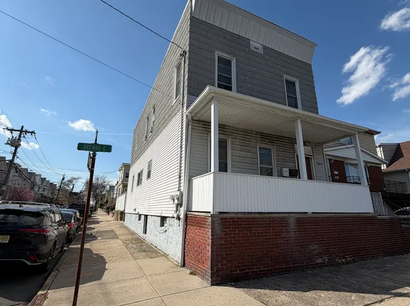 369-371 Avenue E #1, Bayonne, NJ 07002