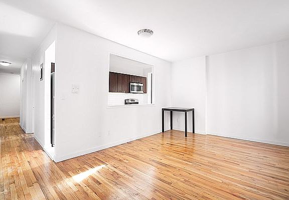 2nd image of 139 Edgecombe Ave APT 2A