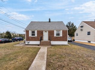 9 Mill St, Elmwood Park, NJ 07407
