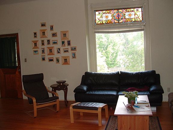 2nd image of 2111 Gordon Ave APT 1