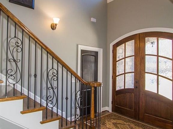 4th image of 22 Paddington Ave