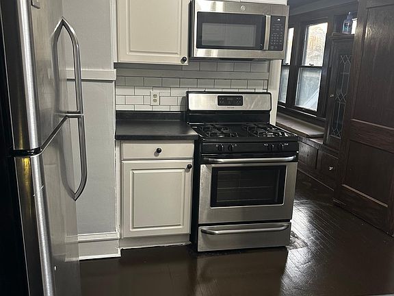 2nd image of 1293 Donald Ave