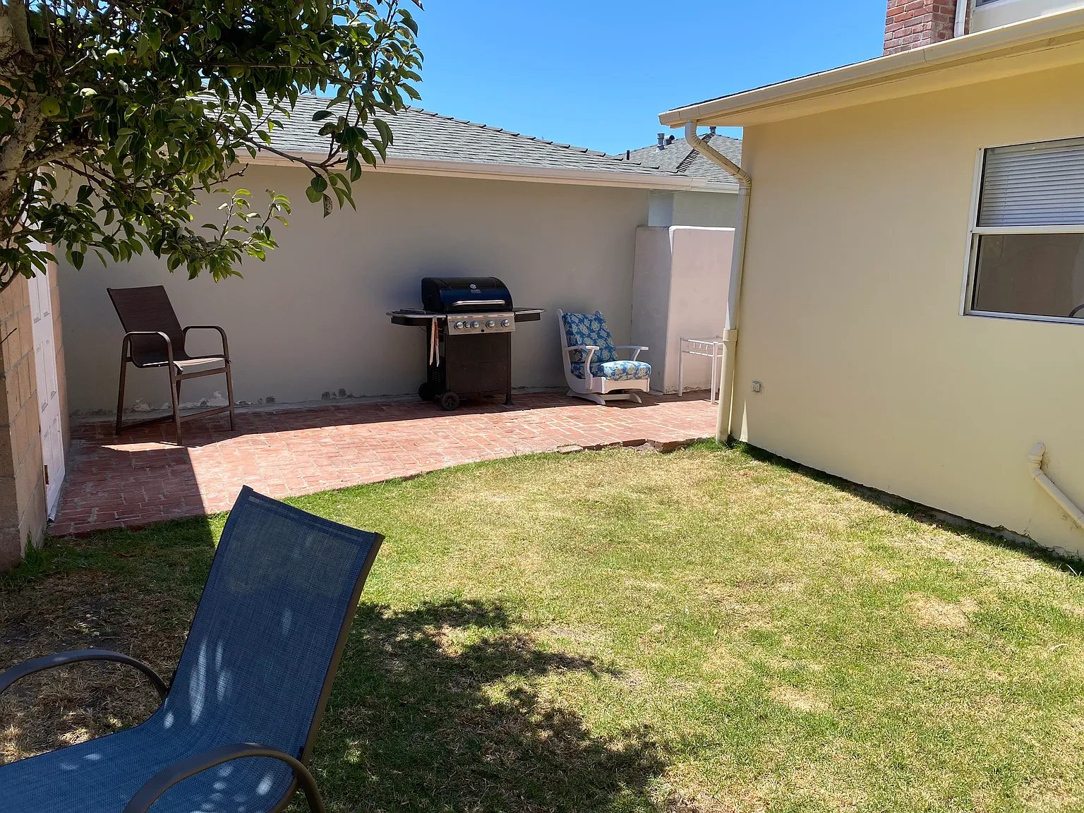 3 bed, 2300 sqft, $4,750 — Photo 3