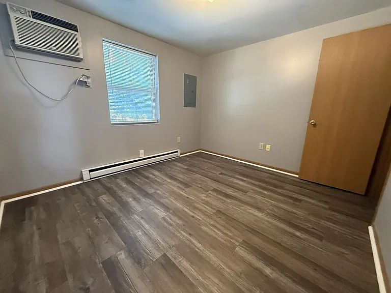 408 S Walnut St #2 — Photo 5
