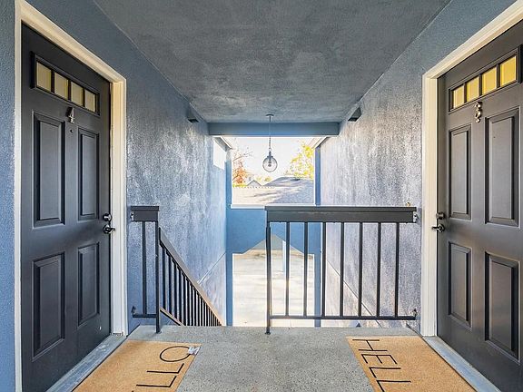 5th image of 4590 Augustine St APT 3