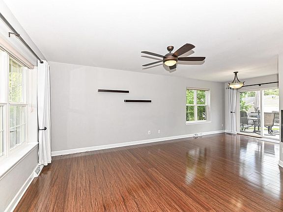 3rd image of N88W18115 Duke STREET