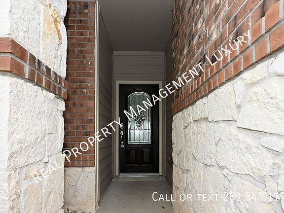 3rd image of 9952 Morgan Creek Ln