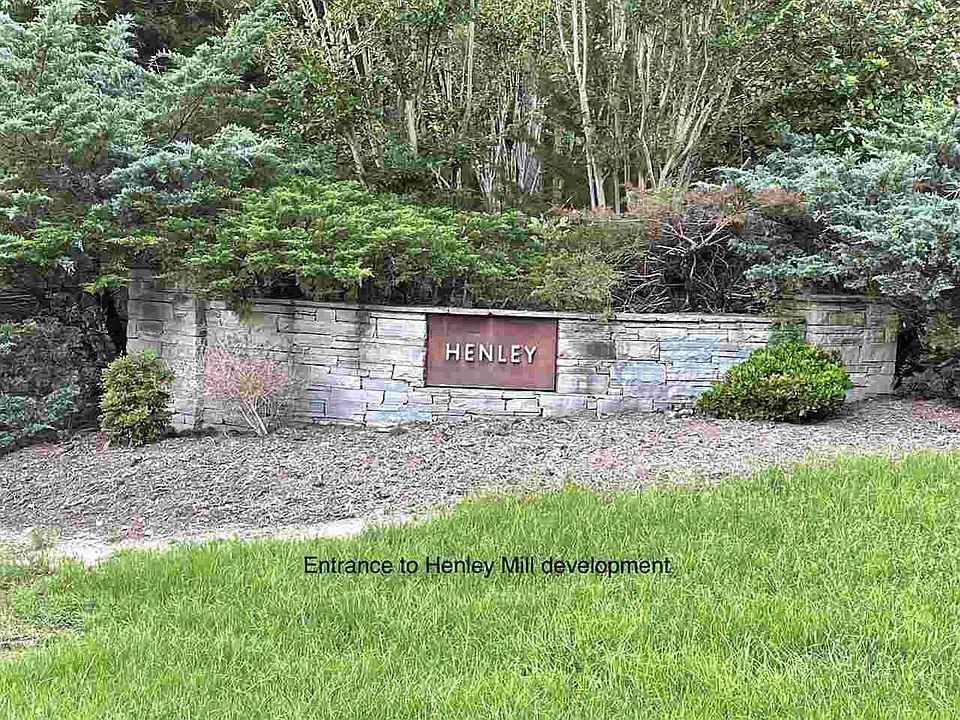 1st image of 19 Nassau Trl #19