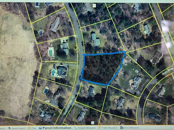 16 Harvest Hill Road, Simsbury, CT 06092