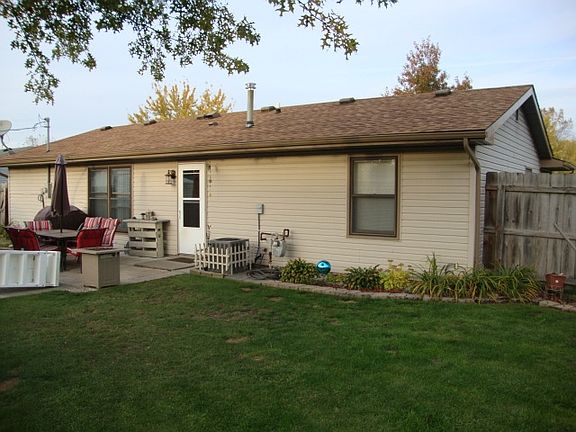 2nd image of 608 Willowood Dr