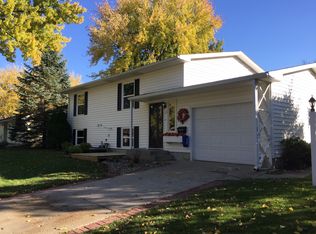 2010 Olwien St, Brookings, SD 57006