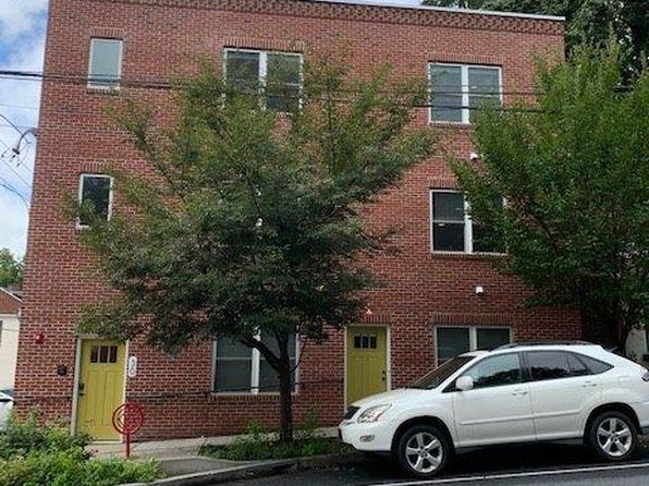 30 N Mulberry St #2