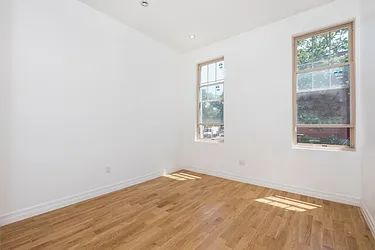 Rented by SCOUTBK.COM