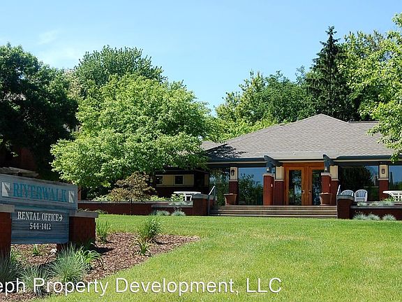 5th image of 802 Riverwalk Dr APT 203