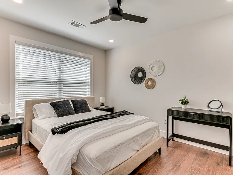 1813 Courtney Dr — Photo 17