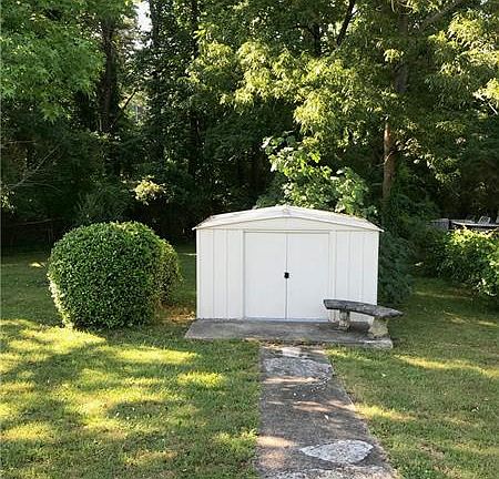 4th image of 31 Herbert Hayes Dr