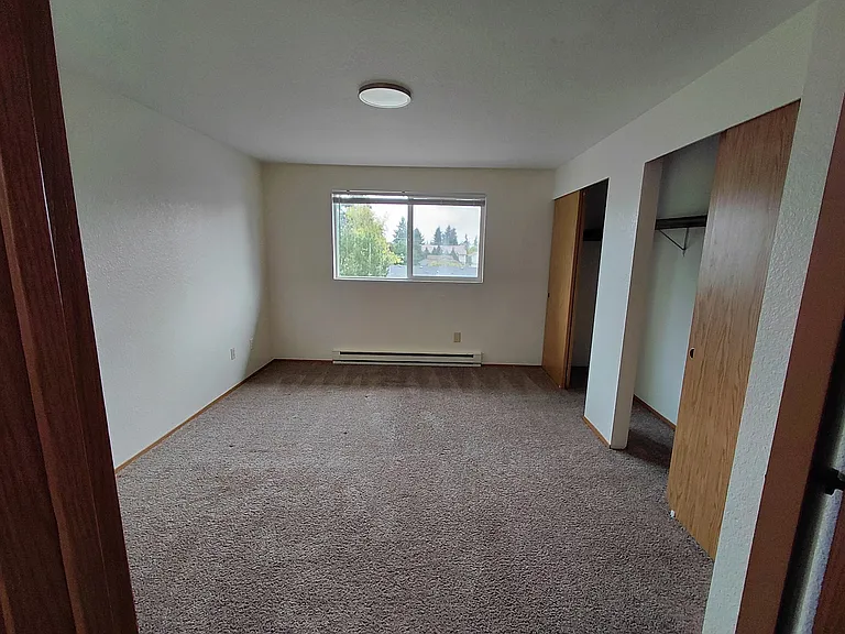 2426 Madison Ave SE #3 — Photo 8