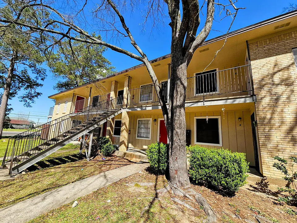 1500 N Houston Ave #16