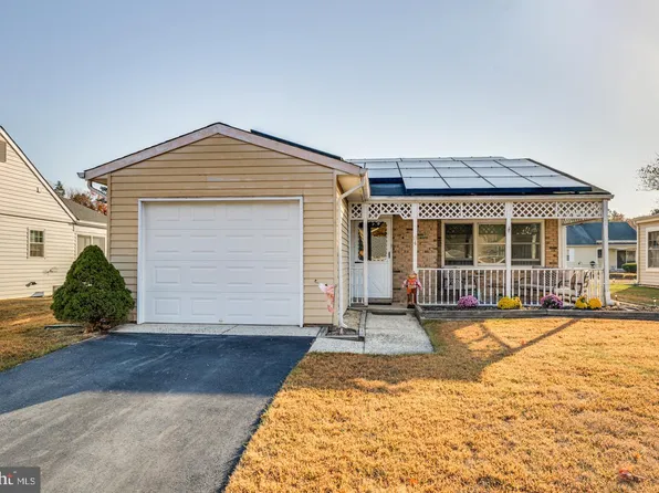 84 Dorchester Dr, Southampton, NJ 08088