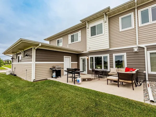 2990 Calico Dr S #B, Fargo, ND 58104