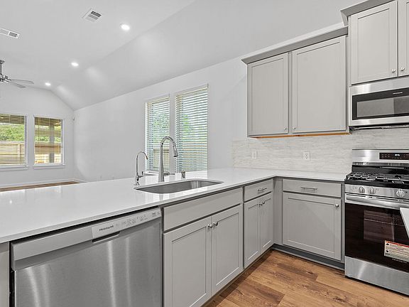 7th image of this home