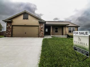 4673 N Dwight Dr, Manhattan, KS 66502