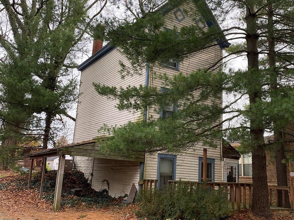 2nd image of 3739 Isabella Ave