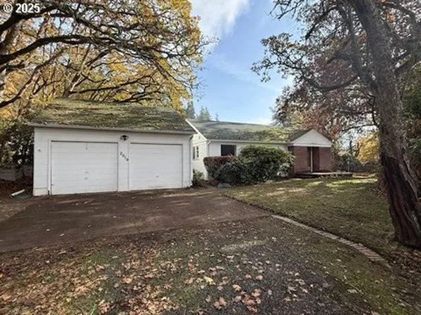 2010 E 26th Ave, Eugene, OR 97403