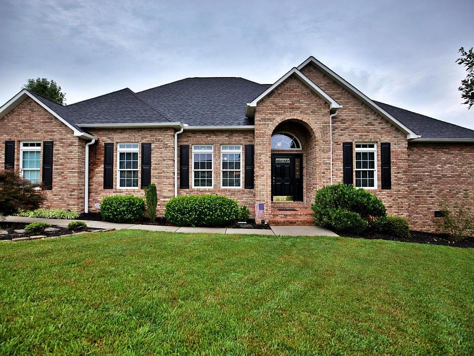 1st image of 135 Deerfield Ct #9