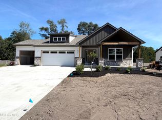 34 Victory Ln, Holland, OH 43528