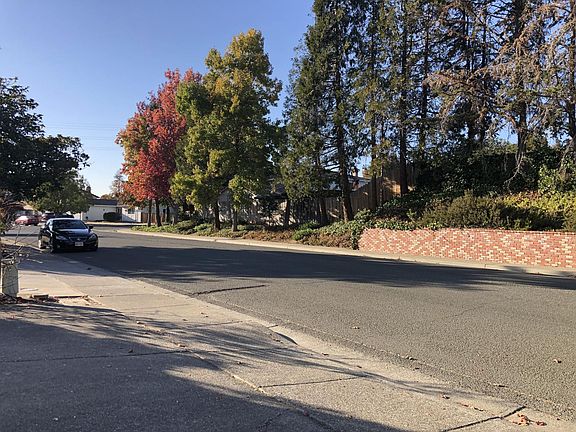 4th image of 225 Regents Park Dr