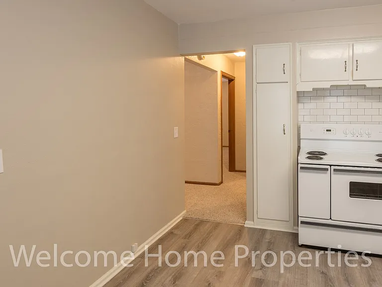 318 SE 6th St — Photo 7